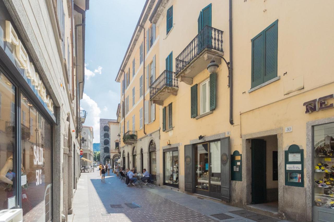 Da Pia In Historycal Como City Centre By Rent All Como Buitenkant foto